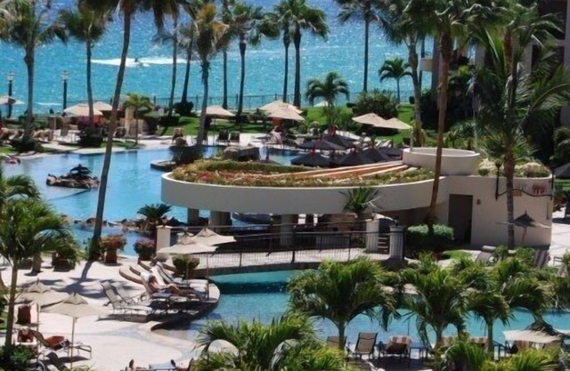 Everything you need! Ocean views from your balcony!