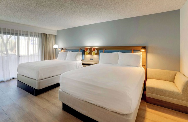 Everything You Need For The Perfect Vacation! w/Outdoor Pool, Pets are Allowed!