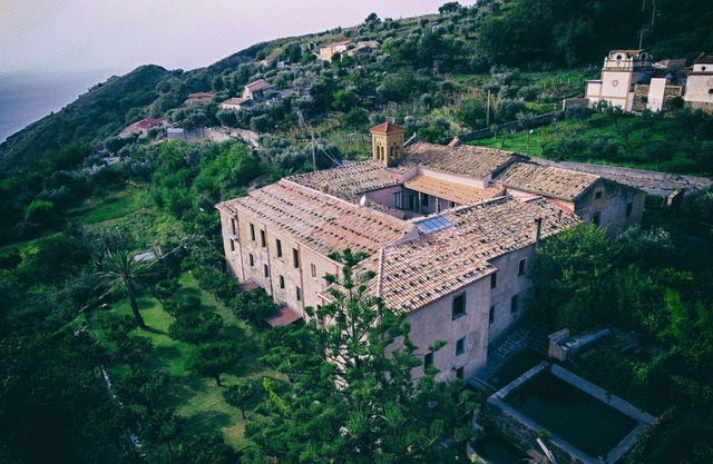 "Ex Convento | casa con orto" is in a beautiful Ex Convent of the 17th century.