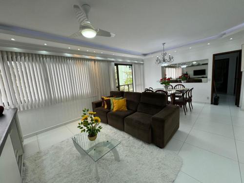 Excelente Apartamento Proximo A Praia Da Enseada