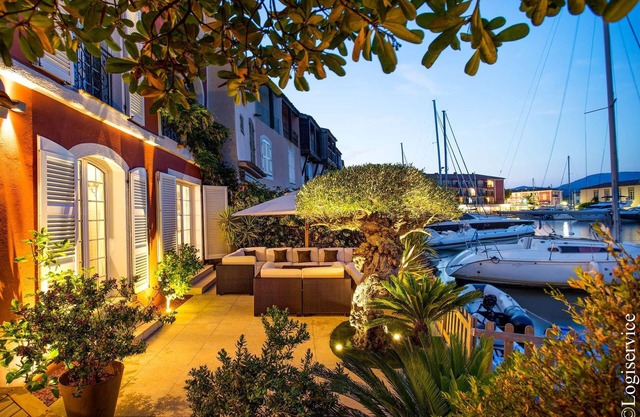 Exceptional Master House et Mooring