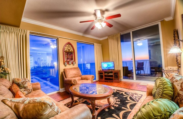 Exceptional Unit, Fantastic Gulf Views, Ceiling To Floor Windows,Pools!