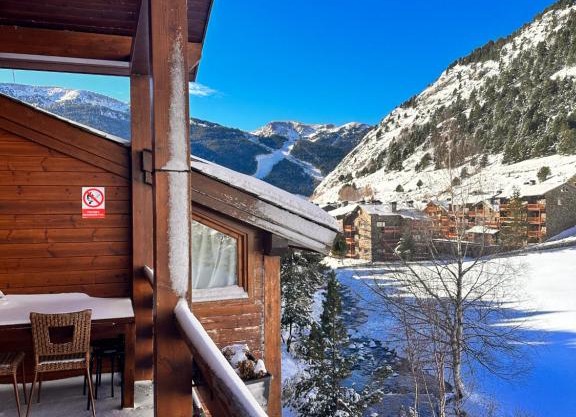 Exclusiva Cabaña en Incles - Vistas al Valle & Pistas de Ski Grandvalira - Free Parking