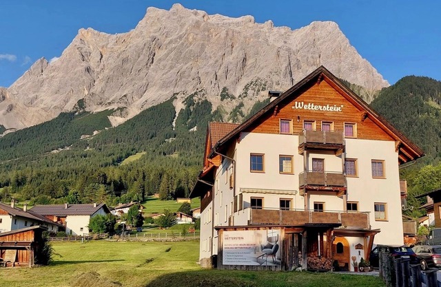 Exclusive apartment "Die Sonnenspitze" for 10 people in Ehrwald