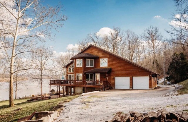 Exclusive Ohio River Retreat with Hot Tub