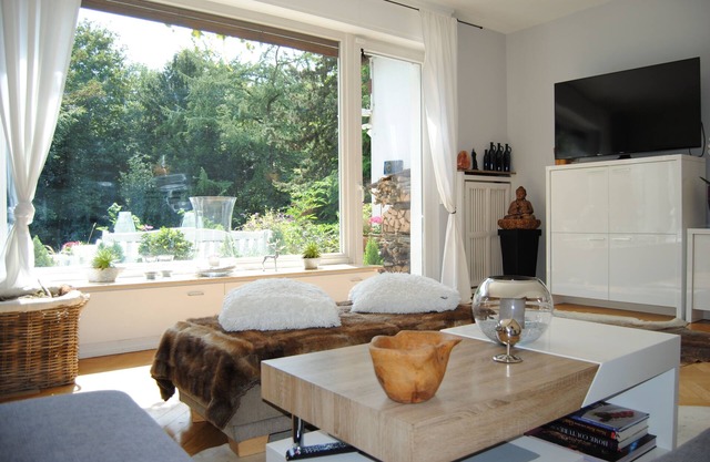 Exclusive villa with garden, sauna and forest access