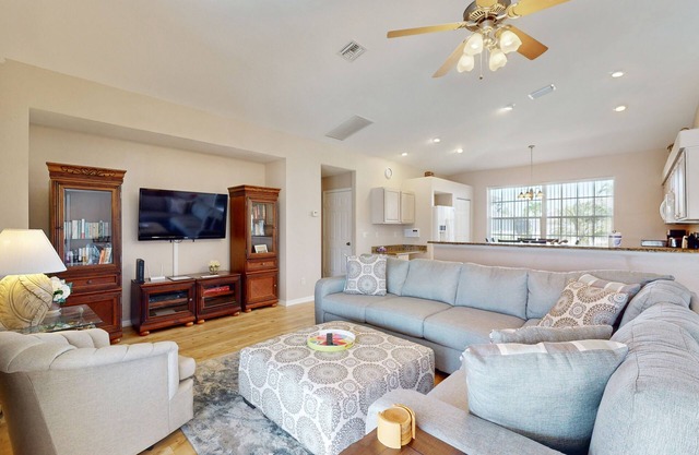 Exclusive Wellington Lakes Waterfront Home with Private Pool, Lake Views, & WiFi