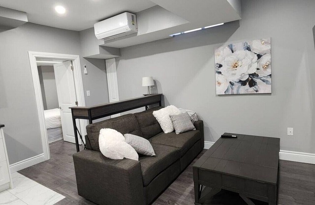 Exec 1BD+Wifi+AC+Workspace