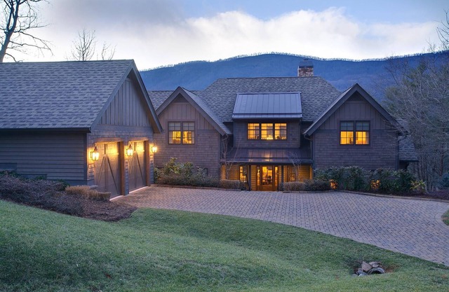 Expansive Golf Resort Home with Mountain Views - Family Friendly