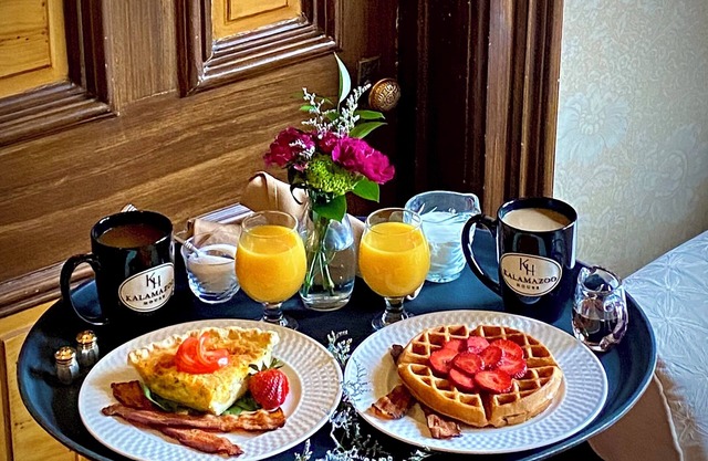 Experience a relaxing, cozy and friendly stay. Walking distance to downtown!