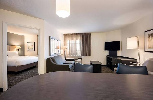 Experience Comfort and Convenience in the Detroit Area Near Hunter Park!
