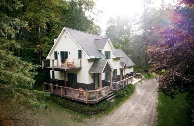 Experience Ellicottville charm near HoliMont