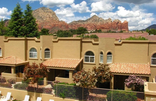 Experience the elegance of Sedona Springs Resort, 1-bedroom suite with a loft.