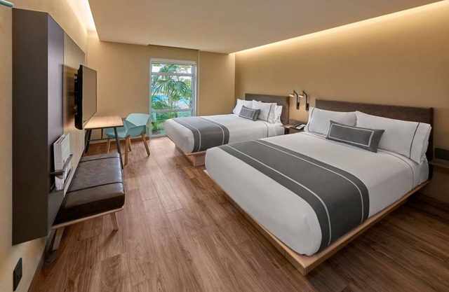 Explore Mazatlán from This Chic & Comfortable Central Room - 2 Units
