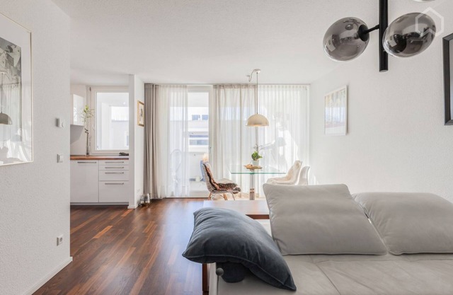 EXQUIS 2BR Luxury Apt. ROLF BENZ I Parking I Balcony I Office I Centre I Family