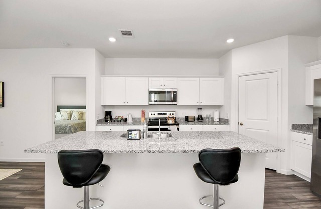 Exquisite 4-Bedroom Home near Katy Mills – Your Ideal Short-Term Retreat!