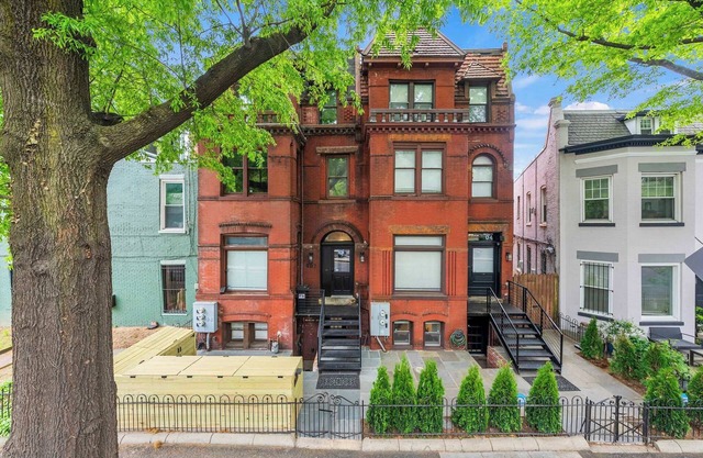 Exquisite 8BR/7BA DC Mansion – Reunions, Retreats