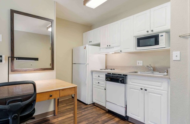 Extended Stay America Select Suites Atlanta Perimeter Peacht