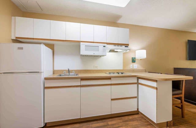 Extended Stay America Suites Chicago Schaumburg Conv Center