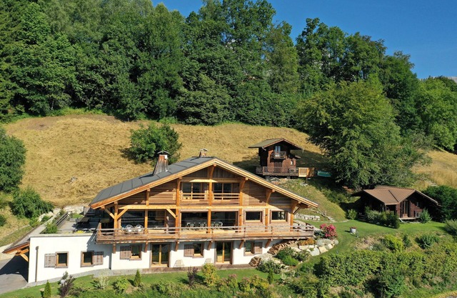 Extraordinary view of Mont Blanc-Spa in a peaceful setting