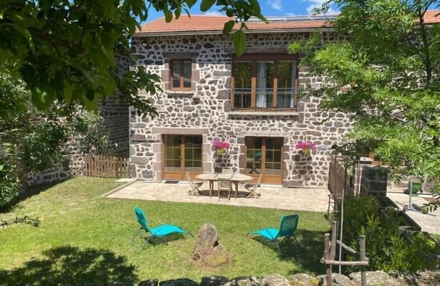 Farm cottage in Saint-Christophe-sur-Dolaison with terrace and private ensuite rooms