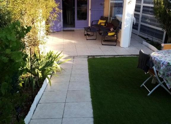 F1 avec piscine dans résidence privée