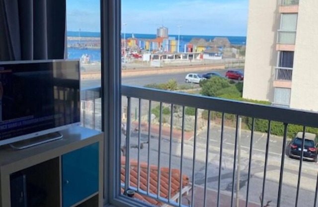 F2 in PORT-BARCARES - Direct access beach and fishing ports and pleasure WIFI