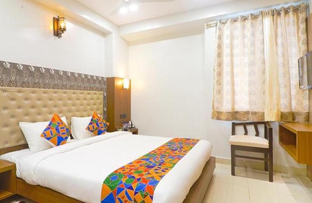 FabHotel Palash