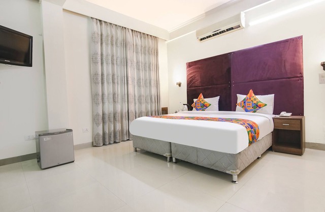 Fabhotel Rivlet Inn