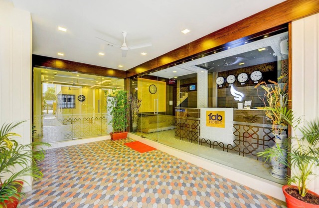 Fabhotel Sky Bay