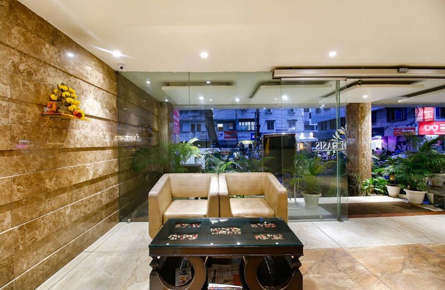 Fabhotel The Oasis