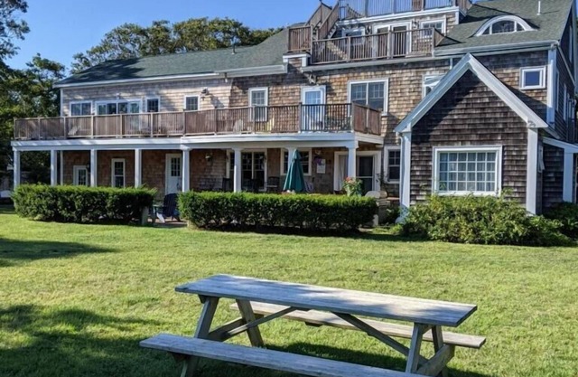 Fabulous Family Home steps to ocean