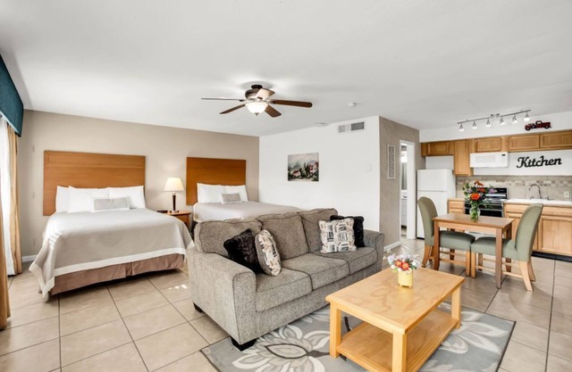 Fabulous hotel room with in Palm Desert, featuring 2 queen beds and a kitchen