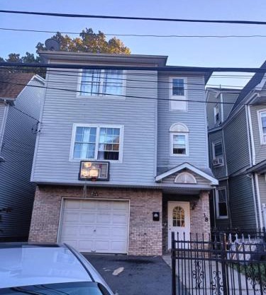 Fada Guest House - 38 Yates Ave Newark