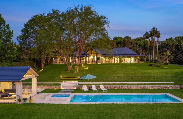 Fairway - Luxury Federal retreat with 14m pool
