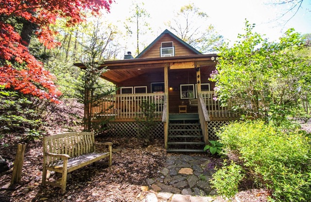 Fall Colors + Cozy Cabins = Your Perfect October Retreat @ Roaring Creek