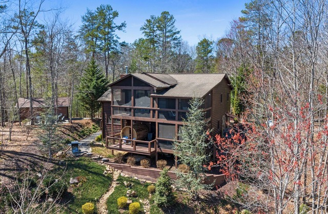 Fall fun for families in Blue Ridge with Sauna, Hot tub, Firepit & amazing views