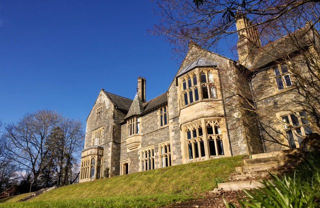 Fallbarrow Hall - Large House with garden, ideal for families