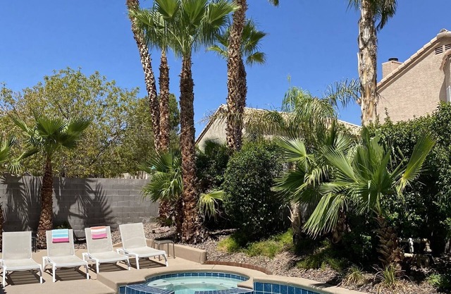 Families! Get-a ways! Private Home! - Pool! Billiard Table! Couples! Golfers!