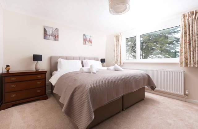 Family and pet friendly home sleeping up to 10, located within walking distance of the beach