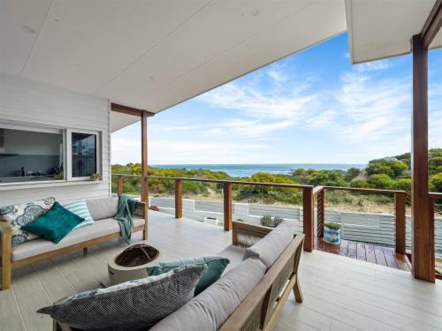 Family Friendly Beach House With Ocean Views