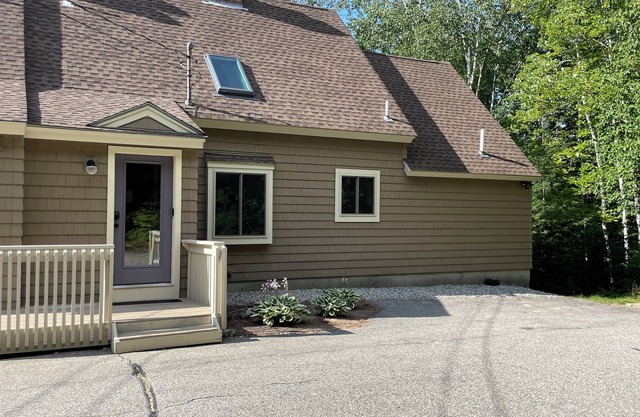 Family Friendly Condominium On The Attitash Mountainside