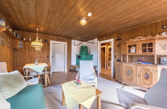 Family-Friendly Vacation Home "Löweneck" with Garden & Wi-Fi
