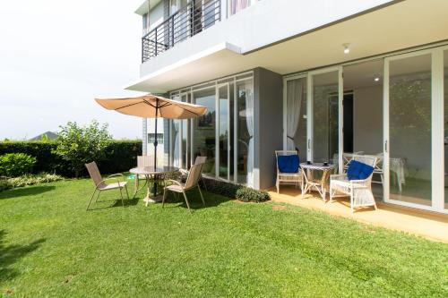 Family Only Compact Villa with City View - De Reiz Rose Garden Syariah 2BR