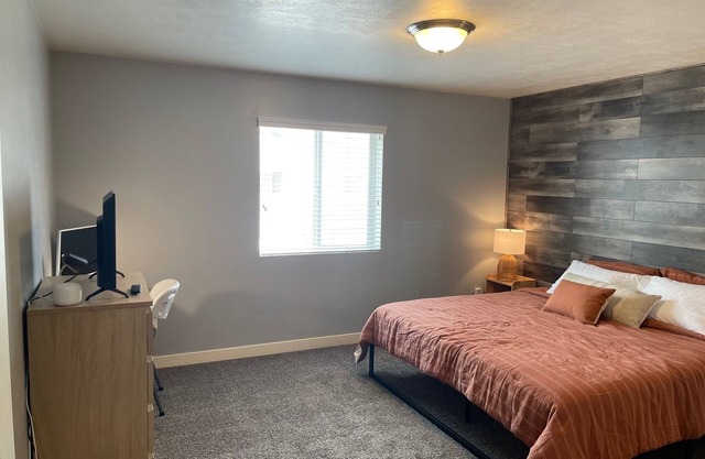 Family oriented unit, Minutes from UVU, BYU & Silicon Slopes.