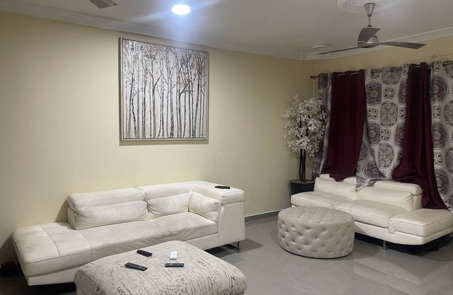 Family size house,Gate entrance—-5 minutes walk to Anaji mall. Sekondi-Takoradi.