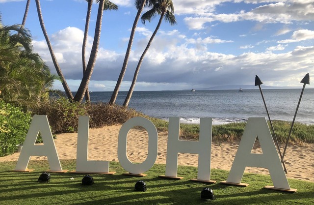 Fantastic 4th Floor Views of Ocean, Pool & Haleakala