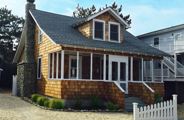 FANTASTIC LOCATION! Gorgeous single family home only 5 houses from the beach!