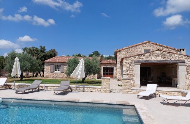 Farmhouse on the heights of Bonnieux