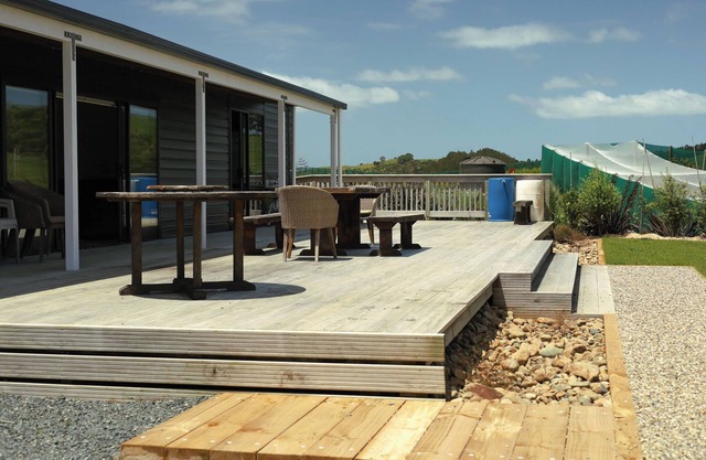 Farmstay getaway in a subtropical paradise - Cabin 1 of 2